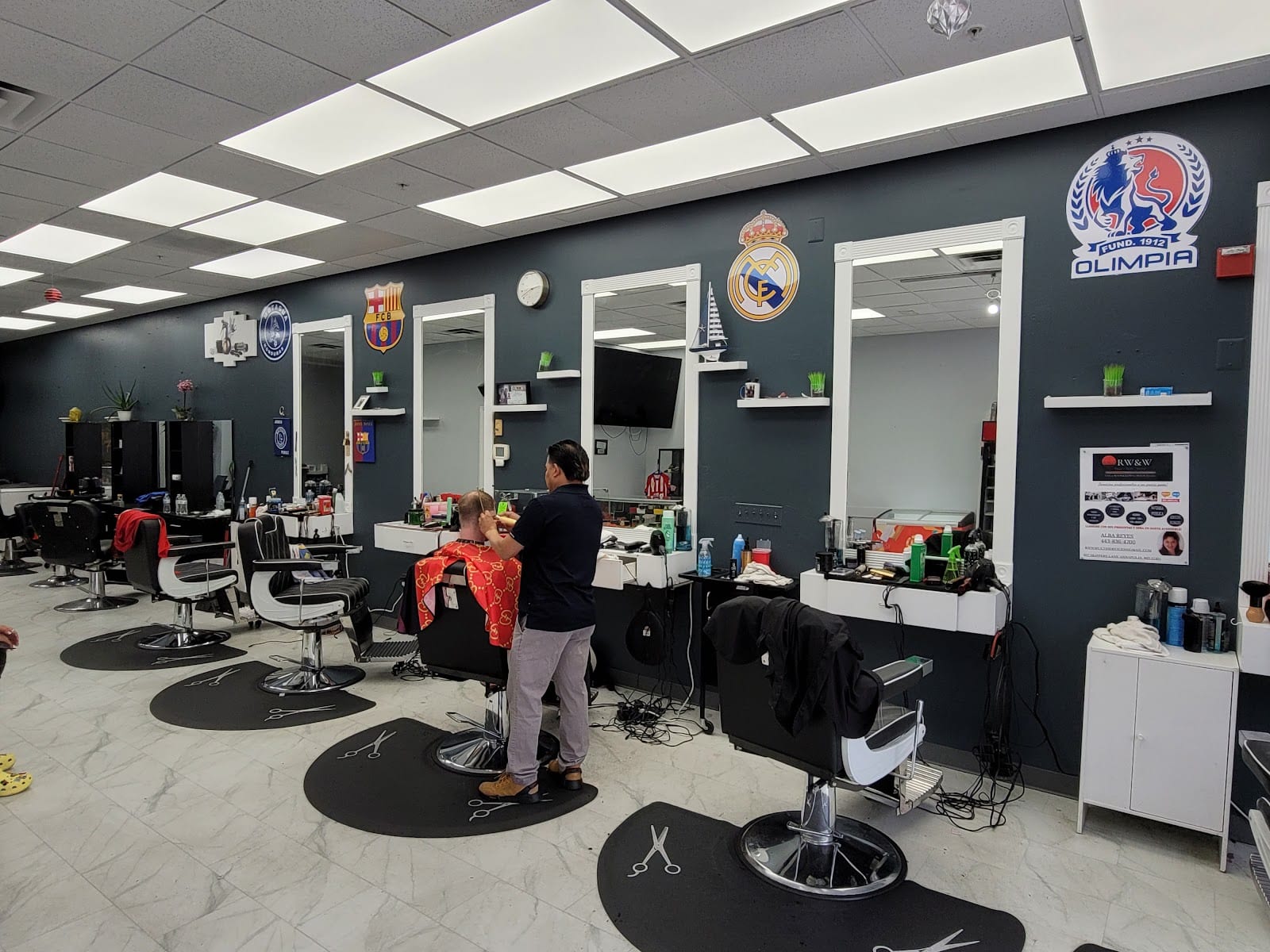 Latinos Beauty Salon