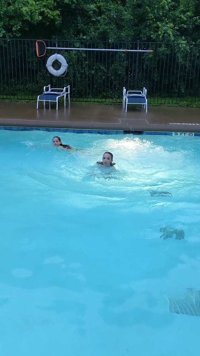 Legends Village Park & Pool, photo 3