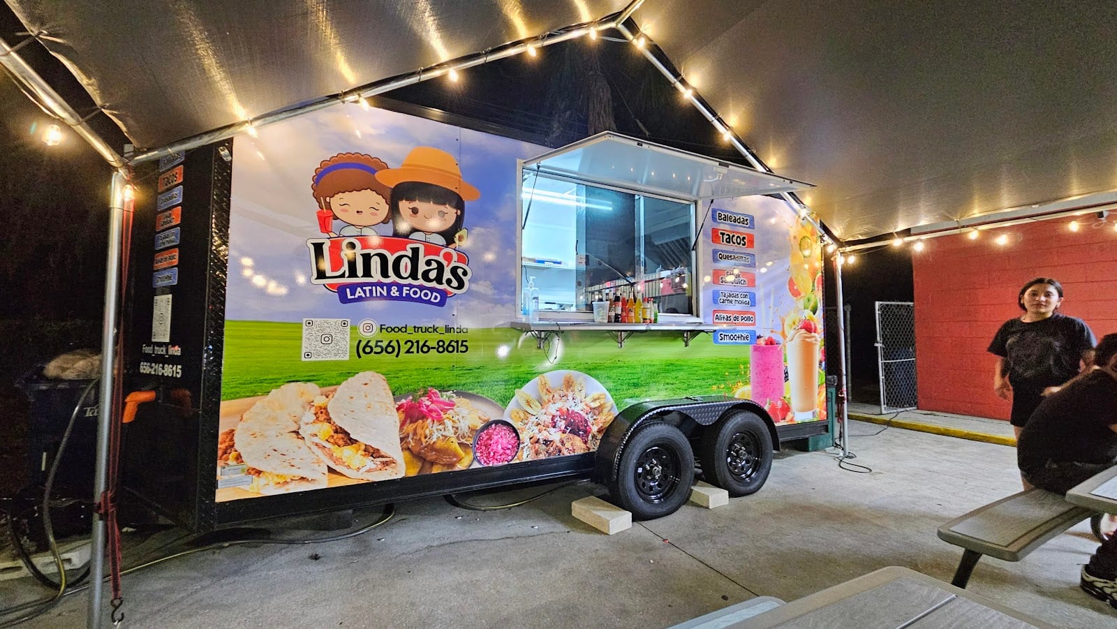 Linda’s food truck, photo 2