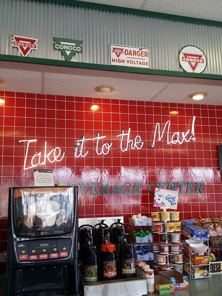 Max's Convenience Store