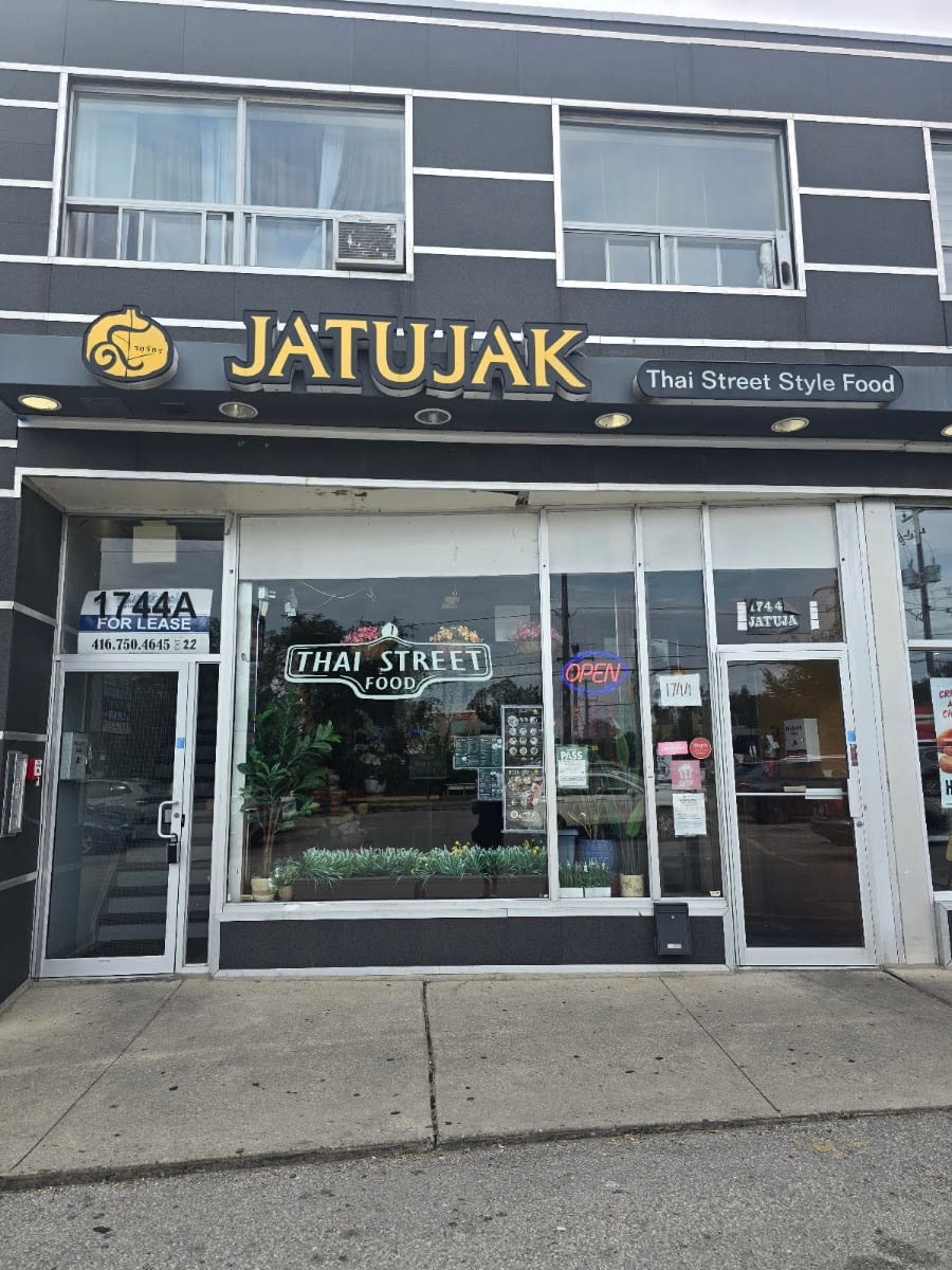 Jatujak Thai Restaurant - Victoria Park Ave
