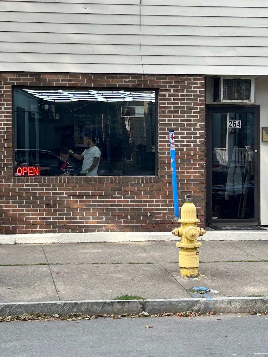 Guaros Barbershop, photo 3
