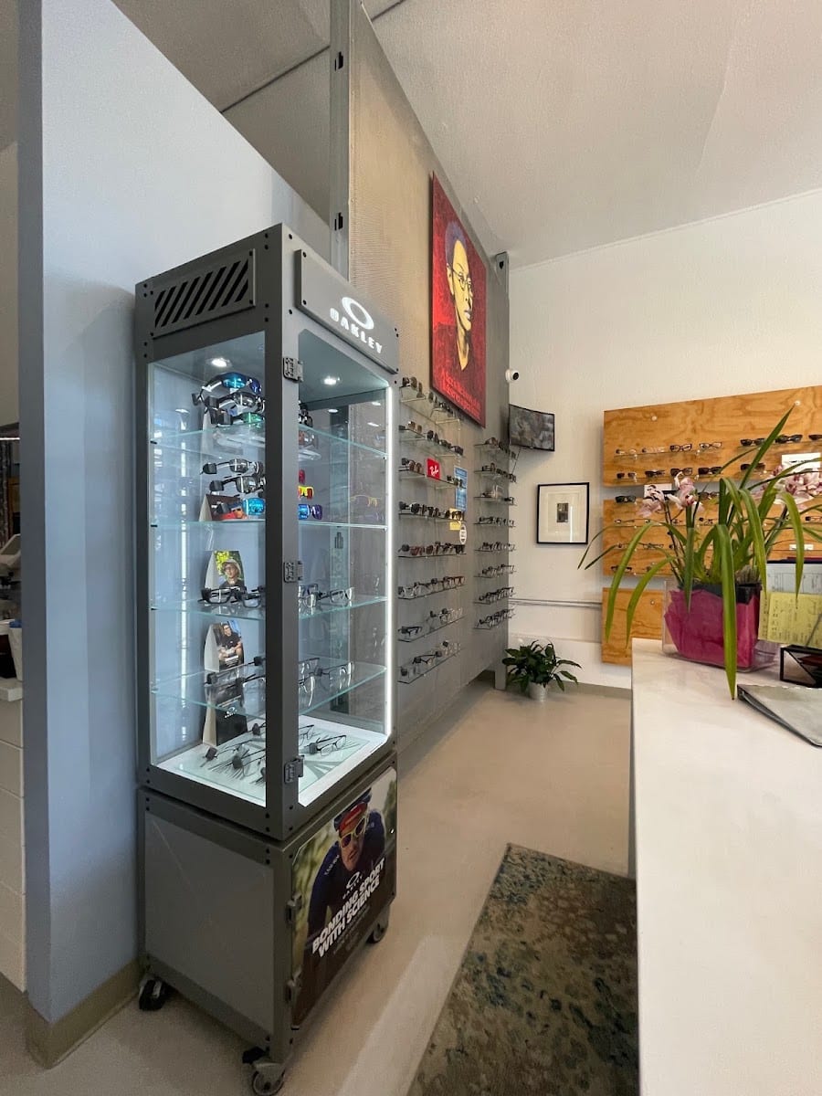 Urban Eyes Optometry, photo 3