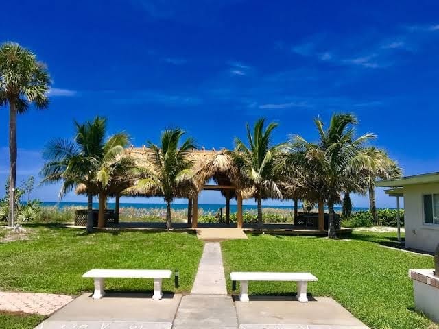 Casey Key Resort ® | Bungalows Beach to Bay, photo 2