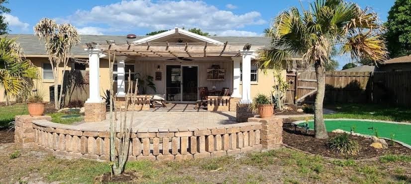 -Heated Pool-Arcade /Games-Bar-Fenced Yard-BBQ-6 Mi to Beach-, photo 4