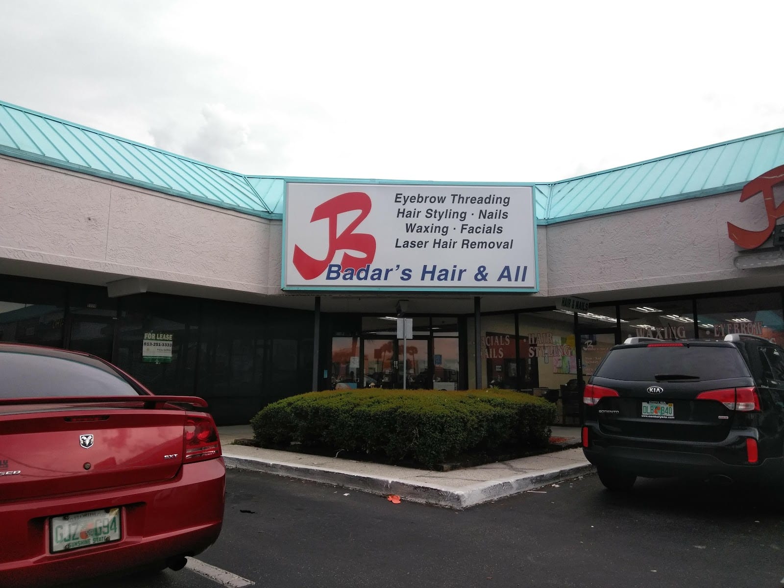 Badar's Hair & All, photo 3