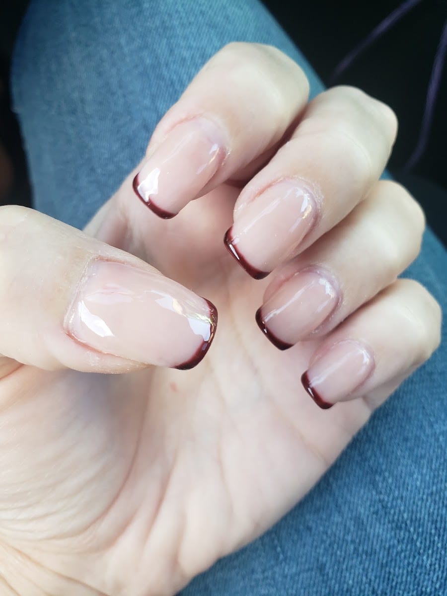 Essential Nail And Spa