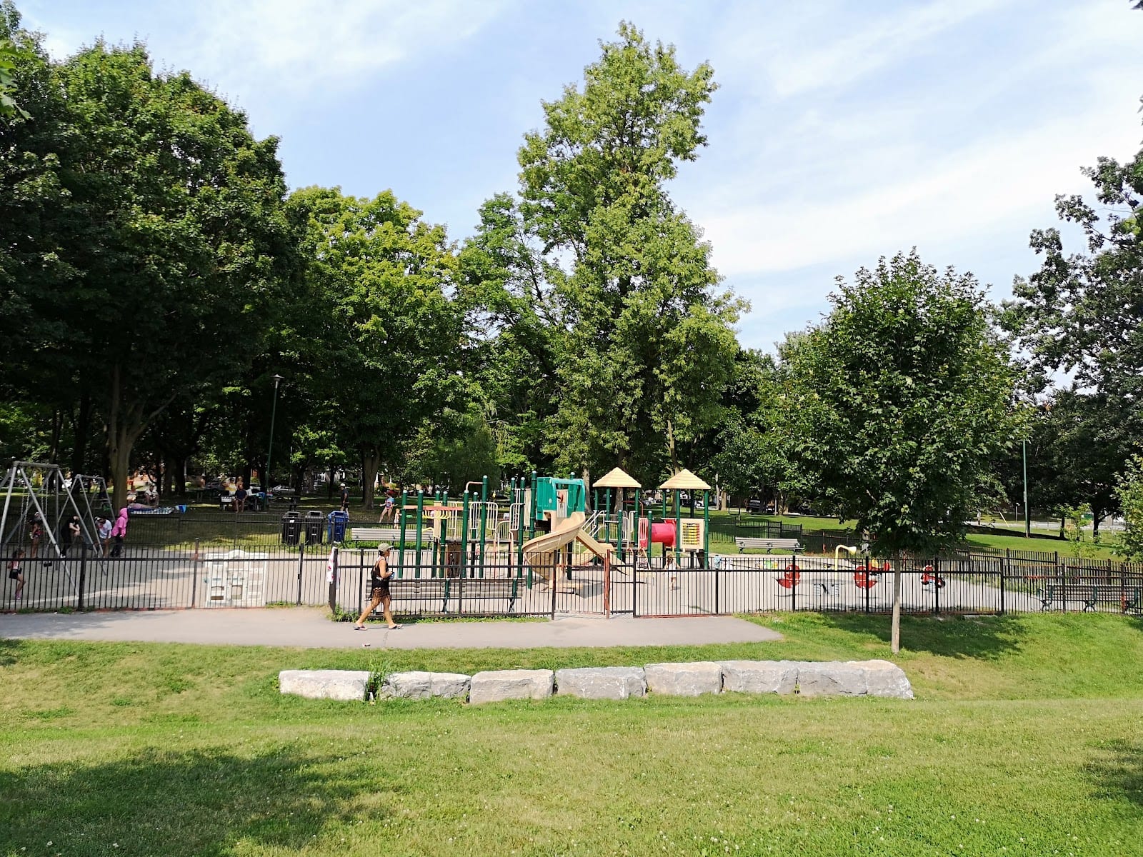 Monarch Park, photo 3
