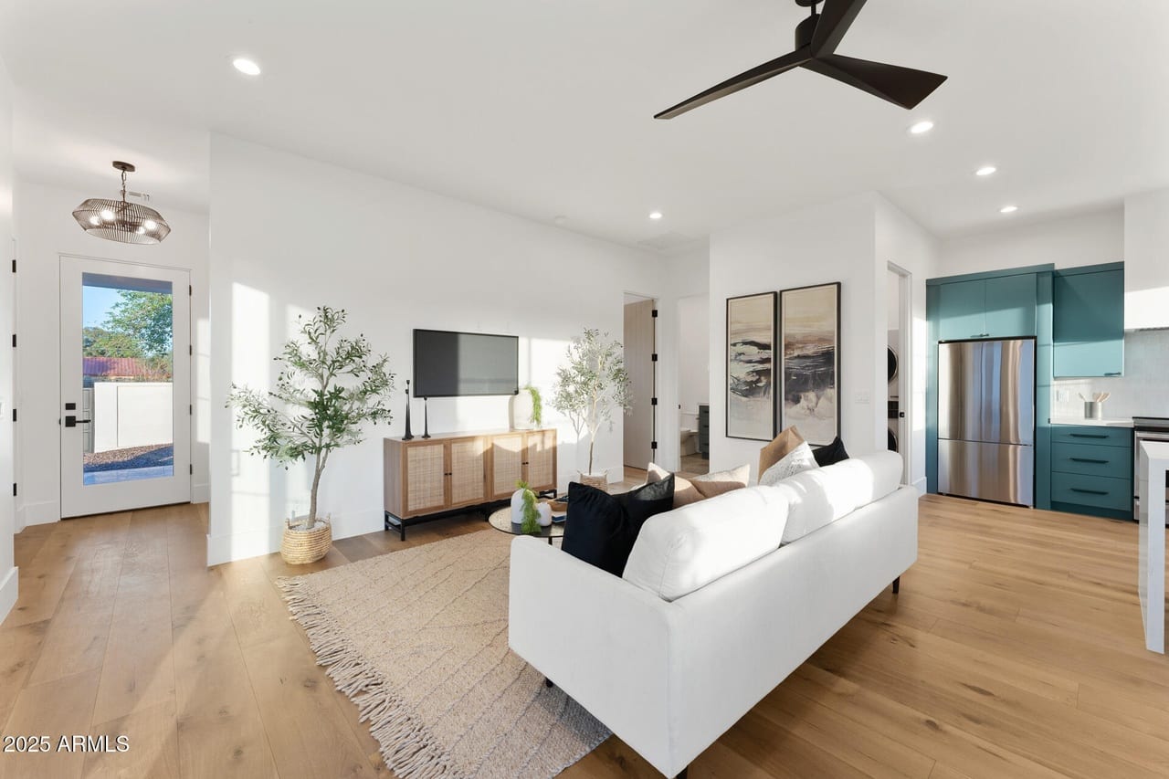 Jenny Pinto, West USA Realty, photo 4