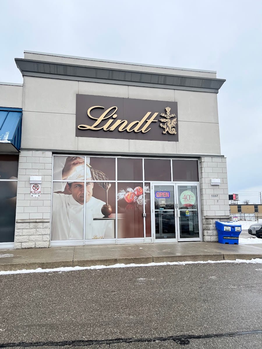 Lindt Chocolate Shop - Etobicoke, photo 2