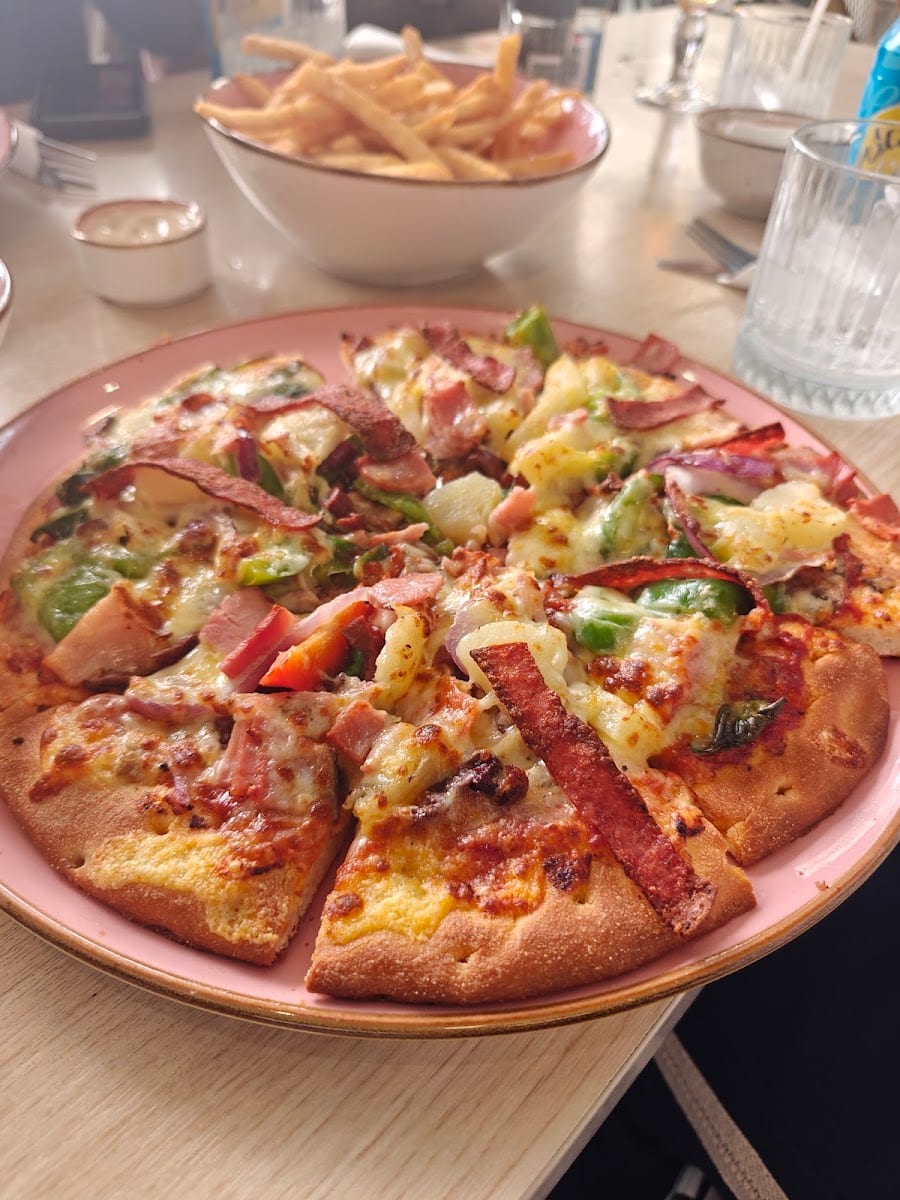Laffos Bar & Pizzeria, photo 4