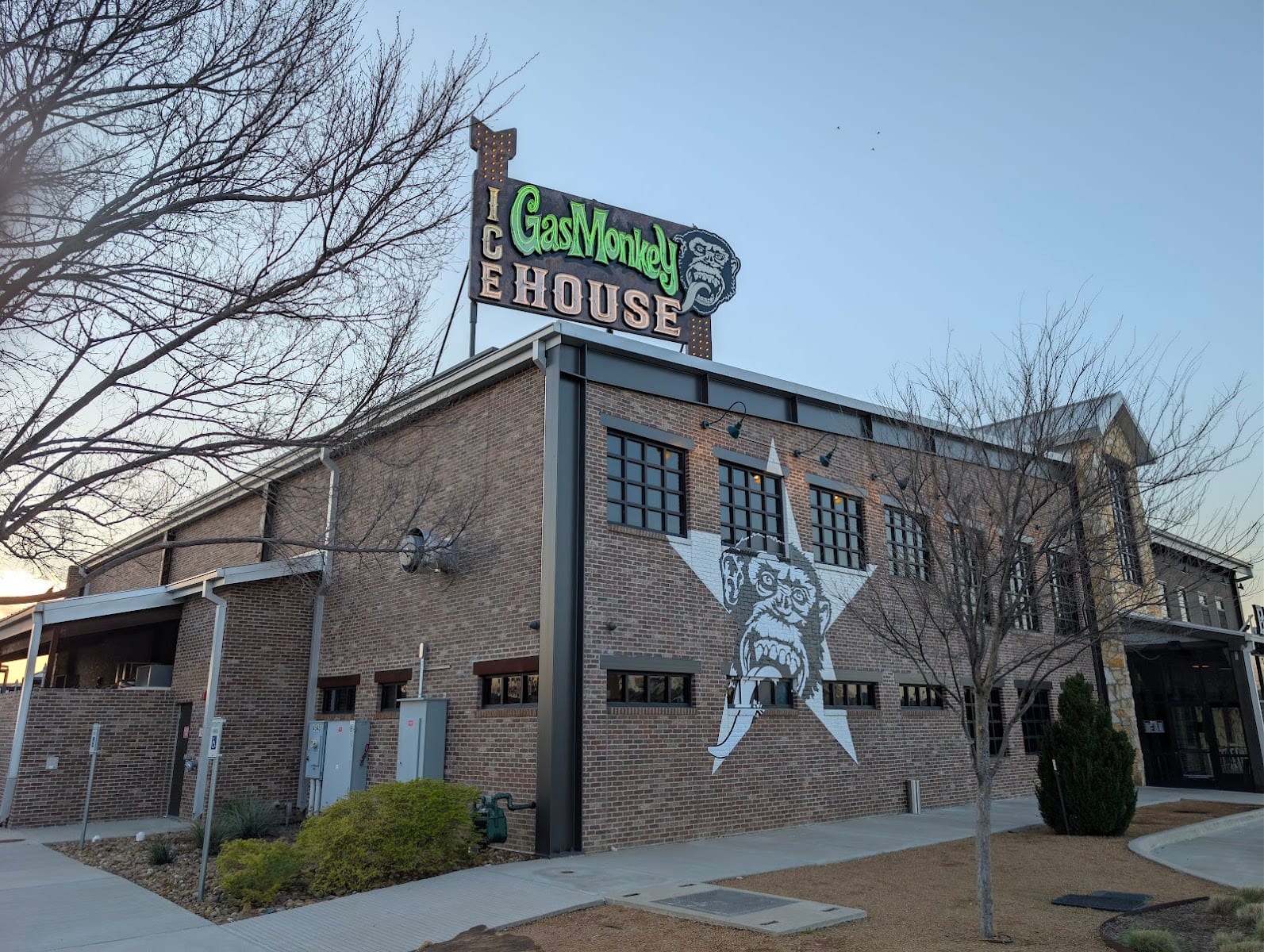 Gas Monkey Icehouse, photo 2