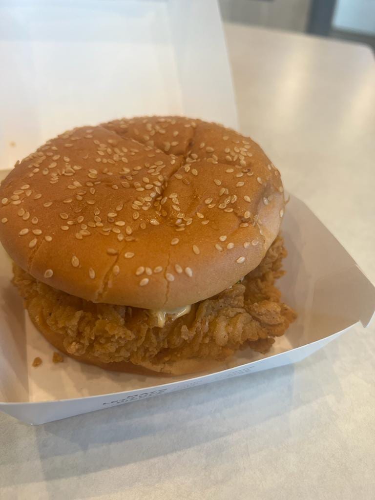 Mary Brown’s Chicken Sherwood Park – Emerald Dr