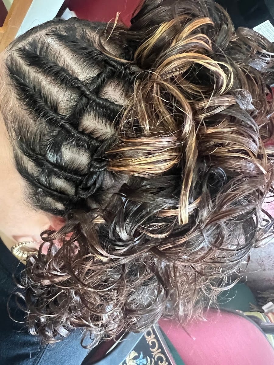 Marisol Beauty Salon
