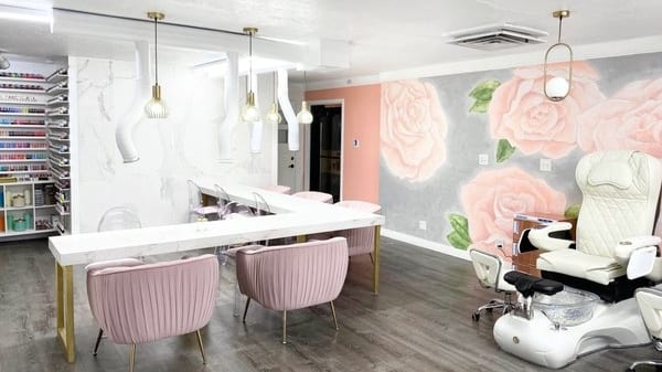 Cupcake Nail & Beauty Bar, photo 2