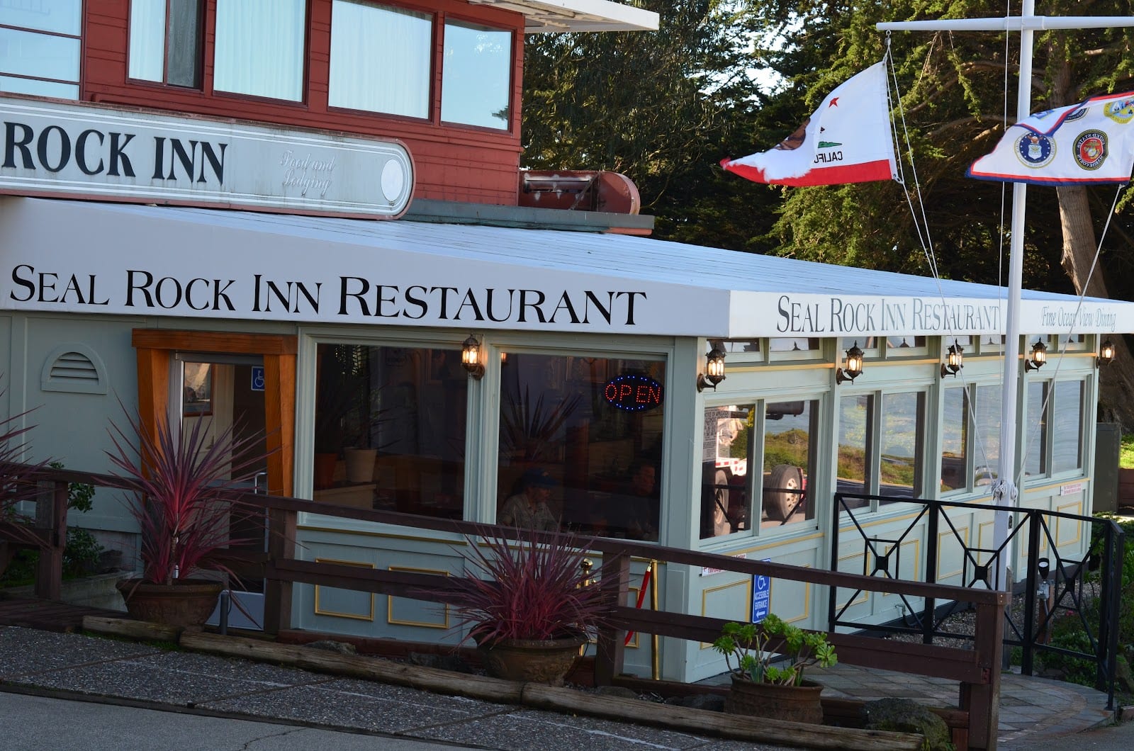 Seal Rock Inn Restaurant