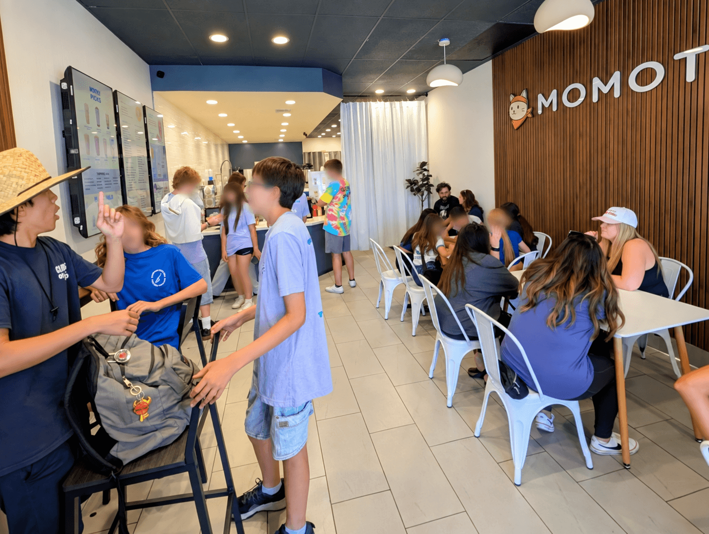 Momot Tea House