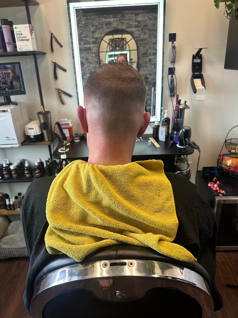 Fleet Street: Bespoke Barbers (formerly known as Sunshine's), photo 3