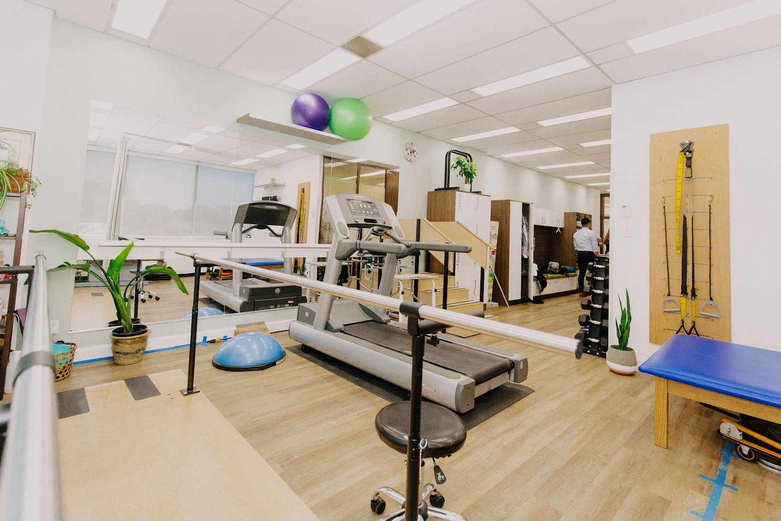 Complete Balance Neuro Acupuncture & Rehab (Massage, Physio, Chiropractor, Naturopathic, Psychotherapy), photo 2