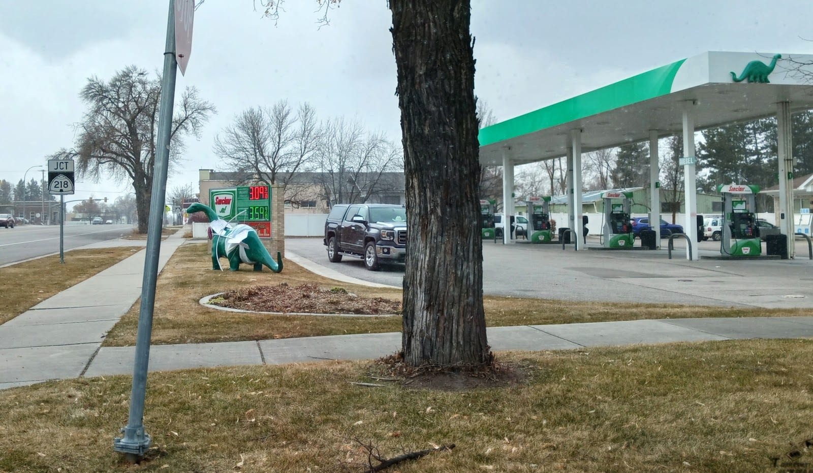 Sinclair Gas Station