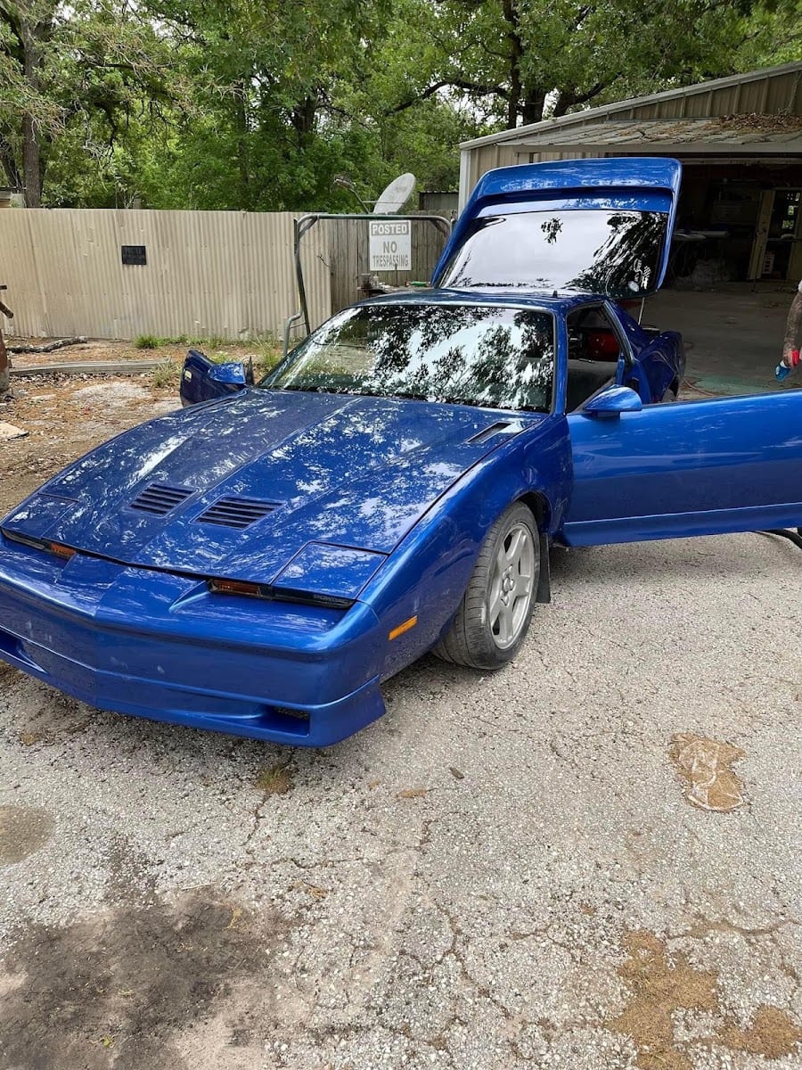 Lomax Collision & Customs, photo 3