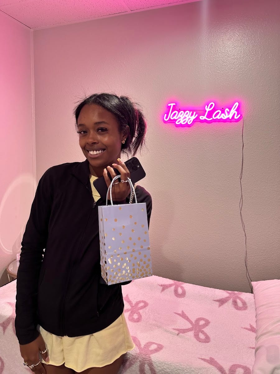 Jazzy Lash Co, photo 4