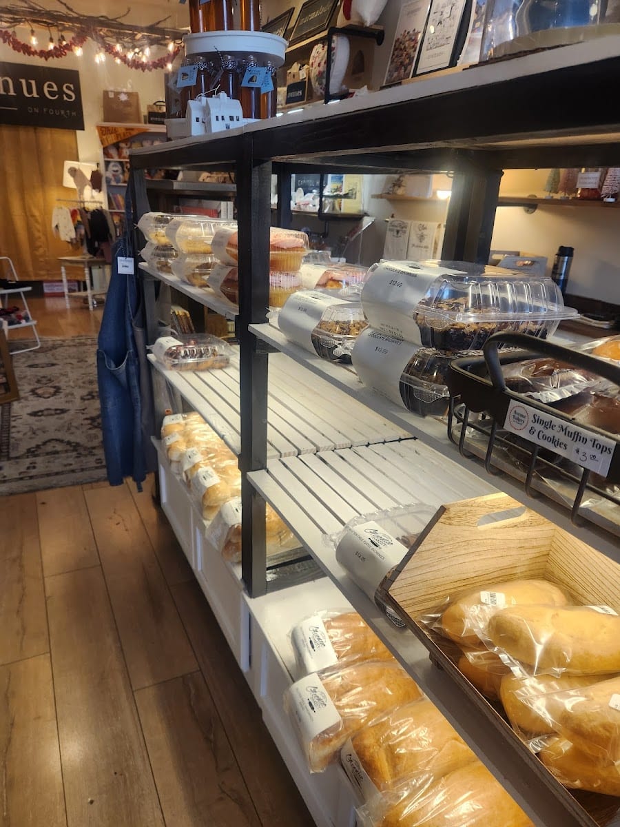 Avenue Bakery on Fourth