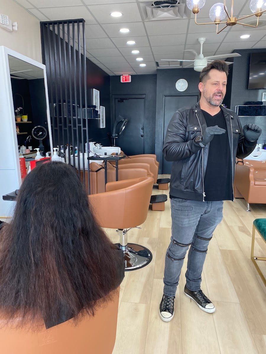 Style House Salon