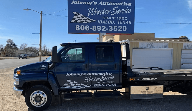 Johnny's Wrecker Service & Automotive, photo 3