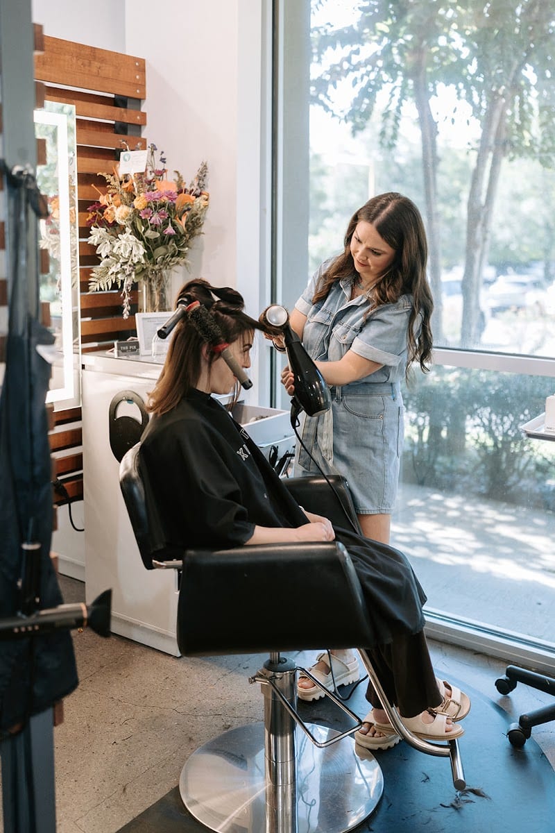 The Fix Salon, photo 4
