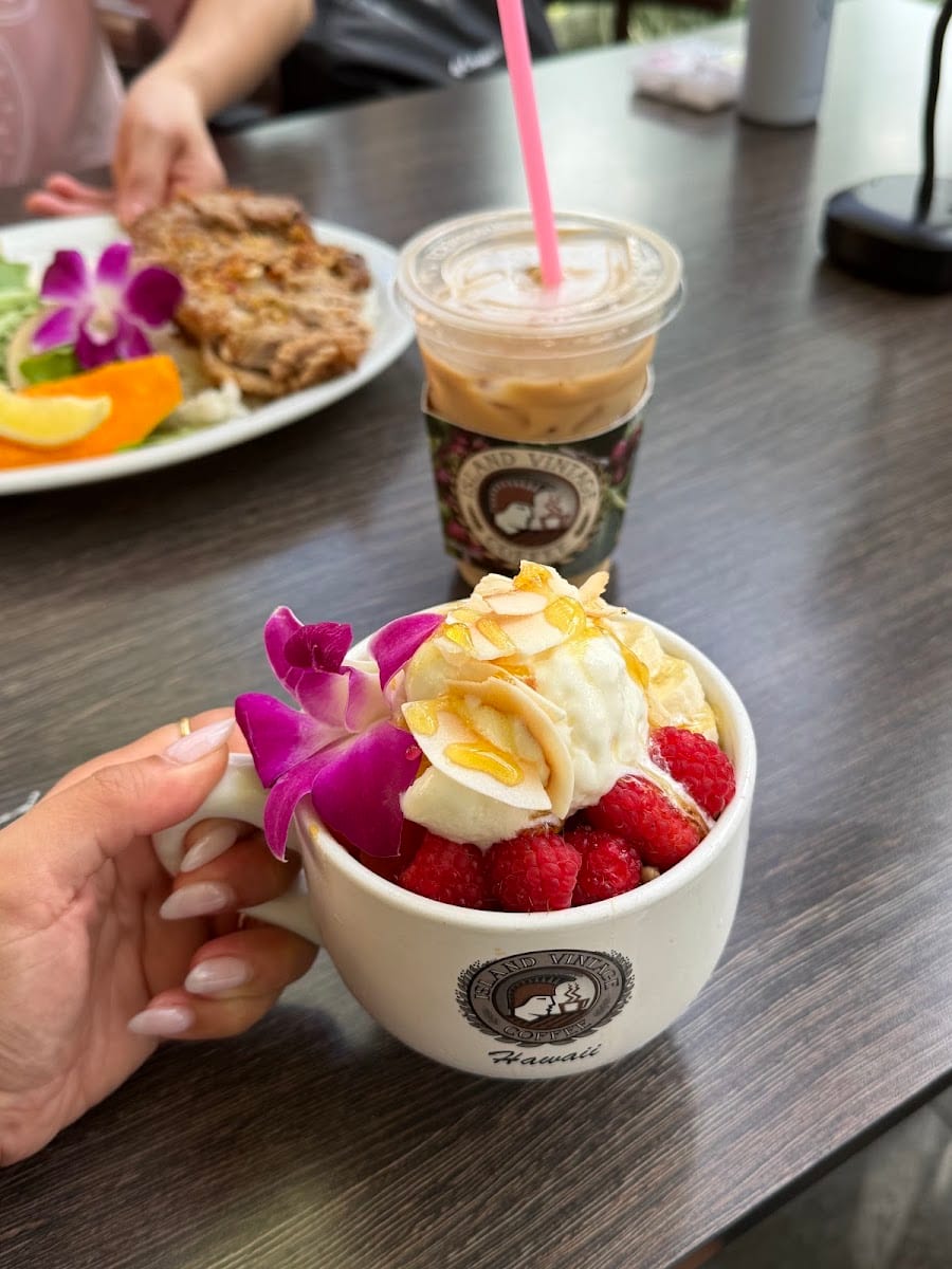 Island Vintage Coffee and Wine Bar Kapolei, photo 3