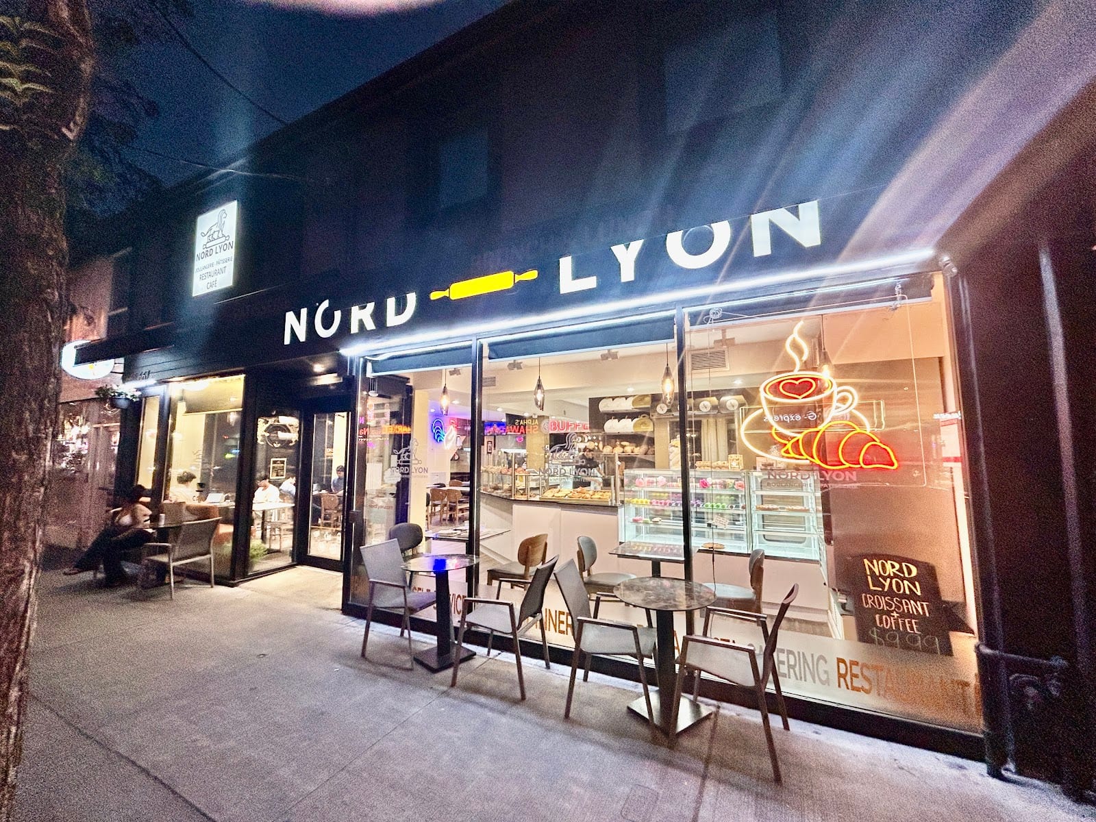 Nord Lyon Queen St West