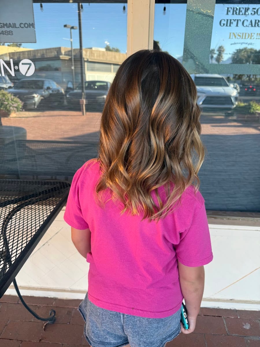 Gurlbang Salon, photo 4