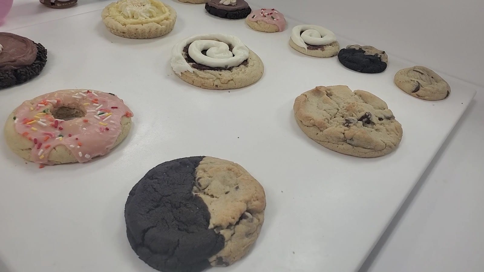 Crumbl Cookies, photo 3