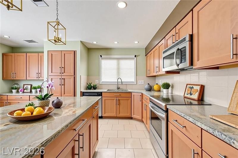 Lisa P. Nguyen - Realtor, Berkshire Hathaway NV, photo 3