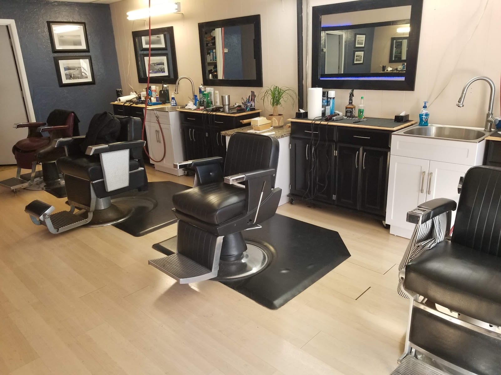 Gulf Gate Barbershop, photo 3