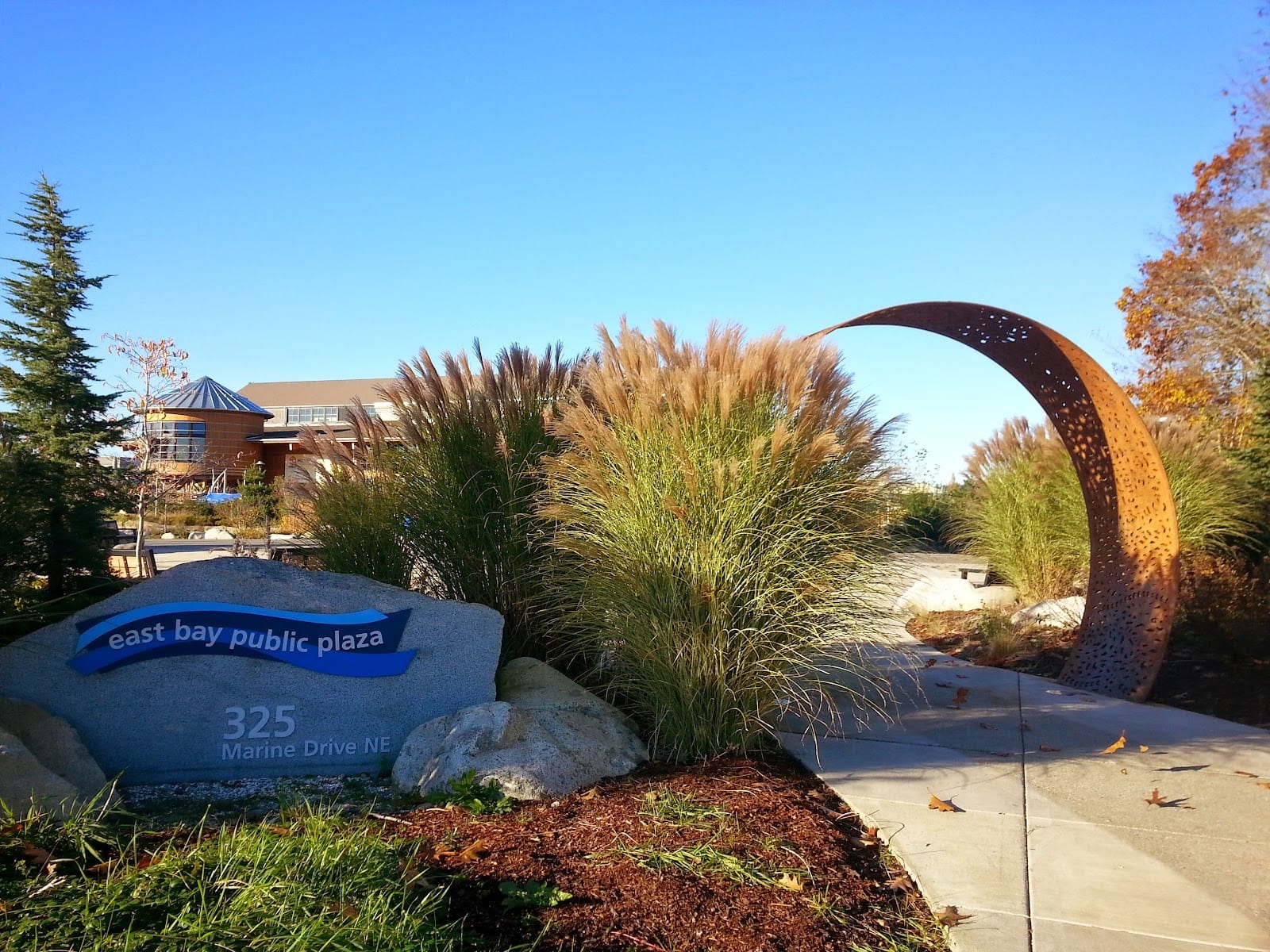 East Bay Public Plaza, photo 3