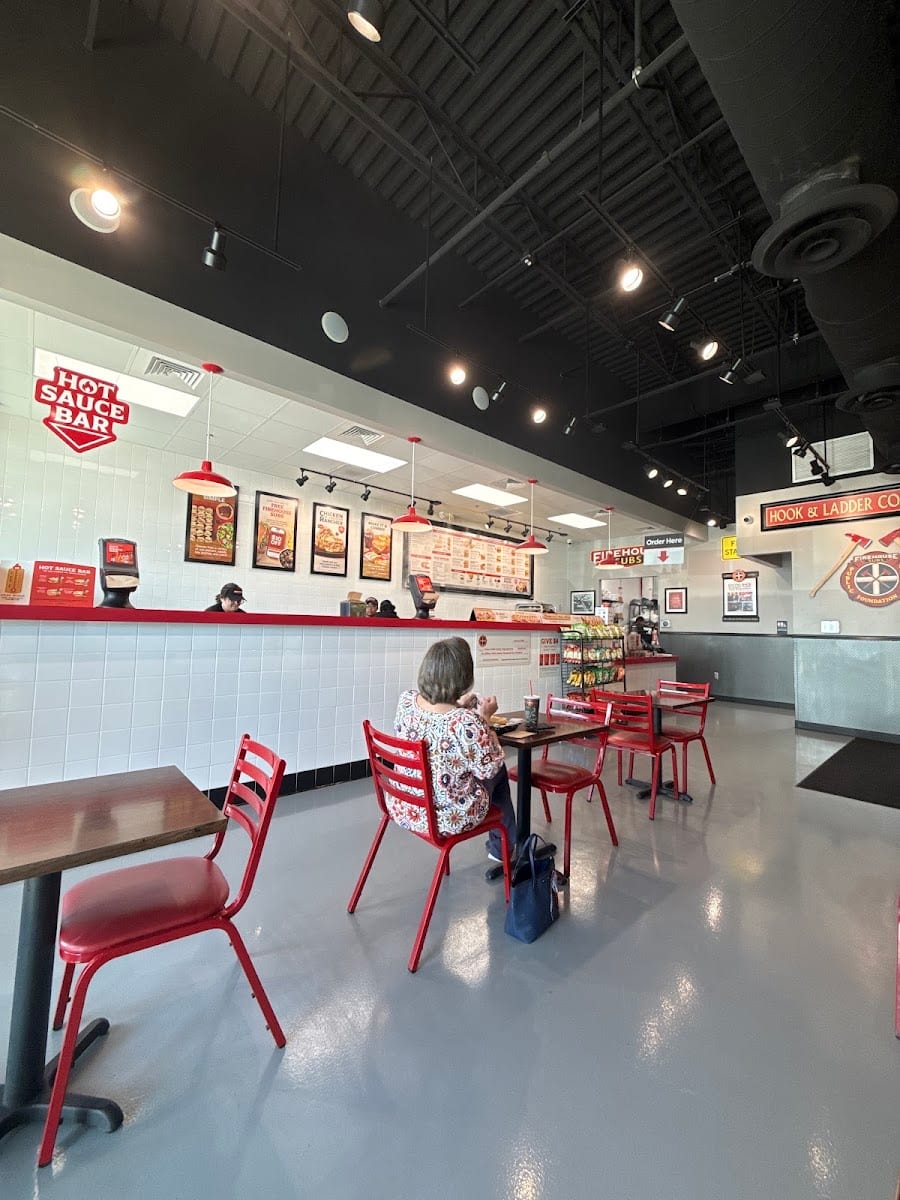 Firehouse Subs The Enclave to Palm Valley, photo 3