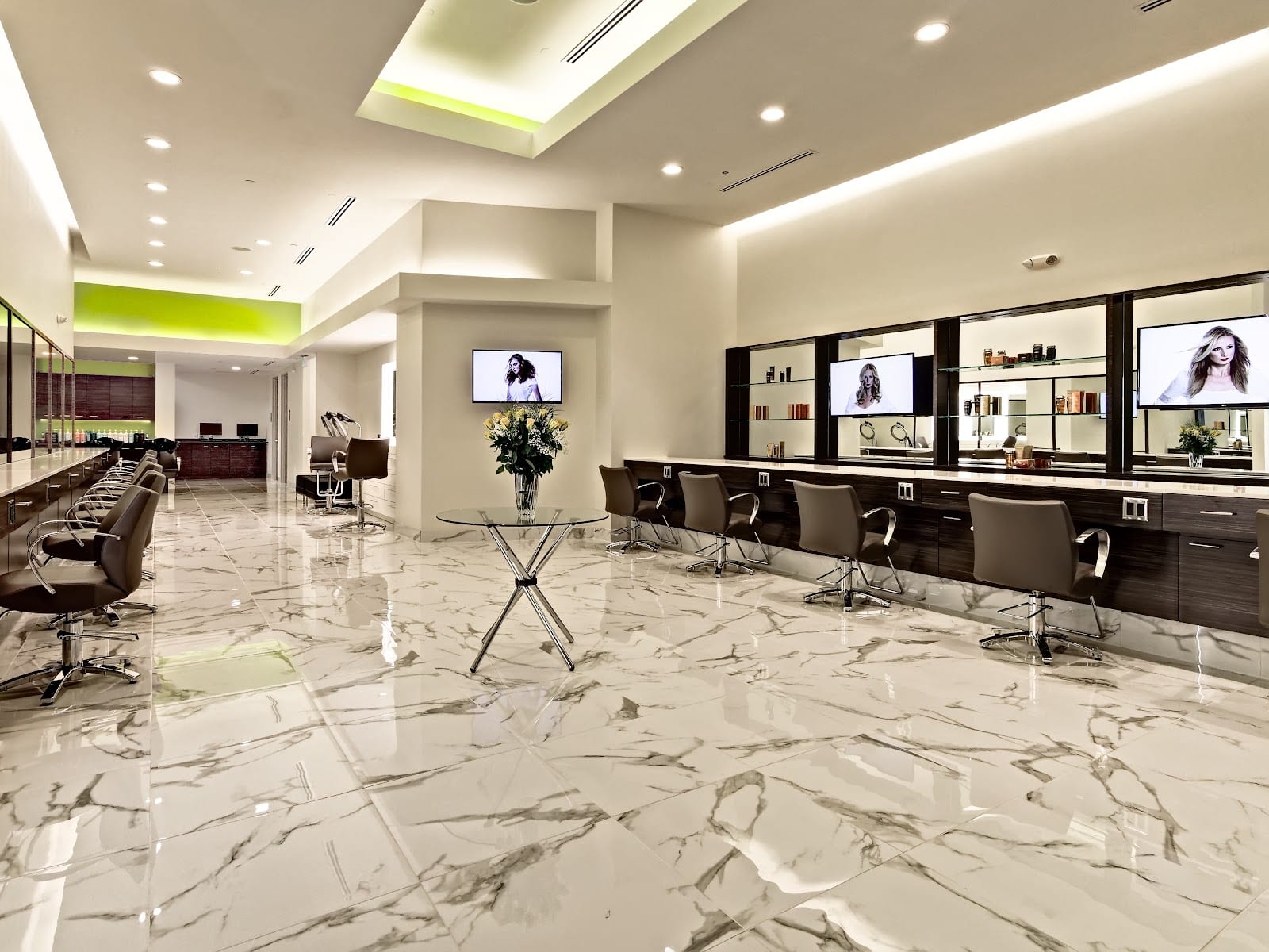 LUXBAR - Frisco Blow Dry Bar