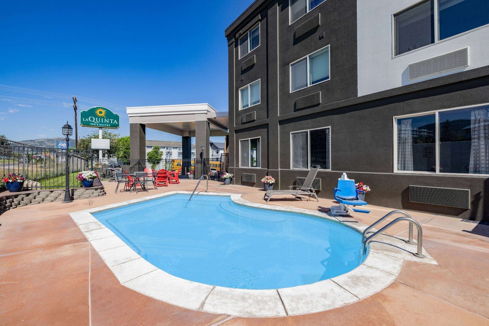 Jorgenson's Inn & Suites