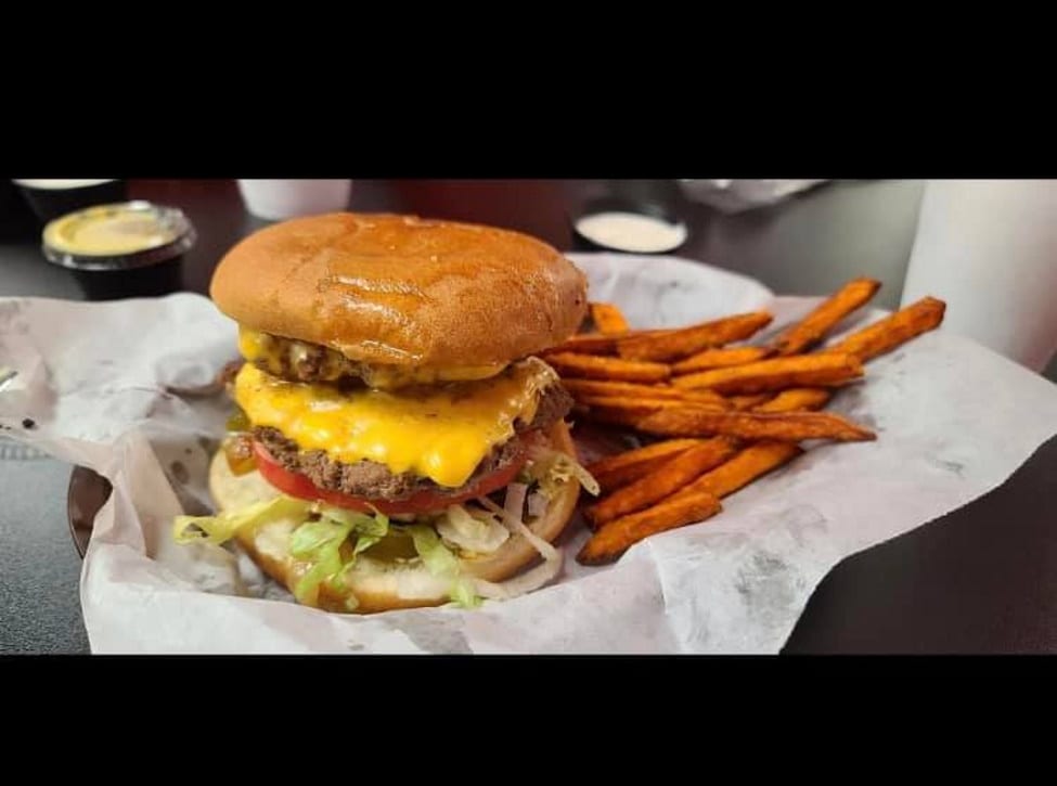 Arnold's Of Powdersville - Famous Homemade Hamburgers