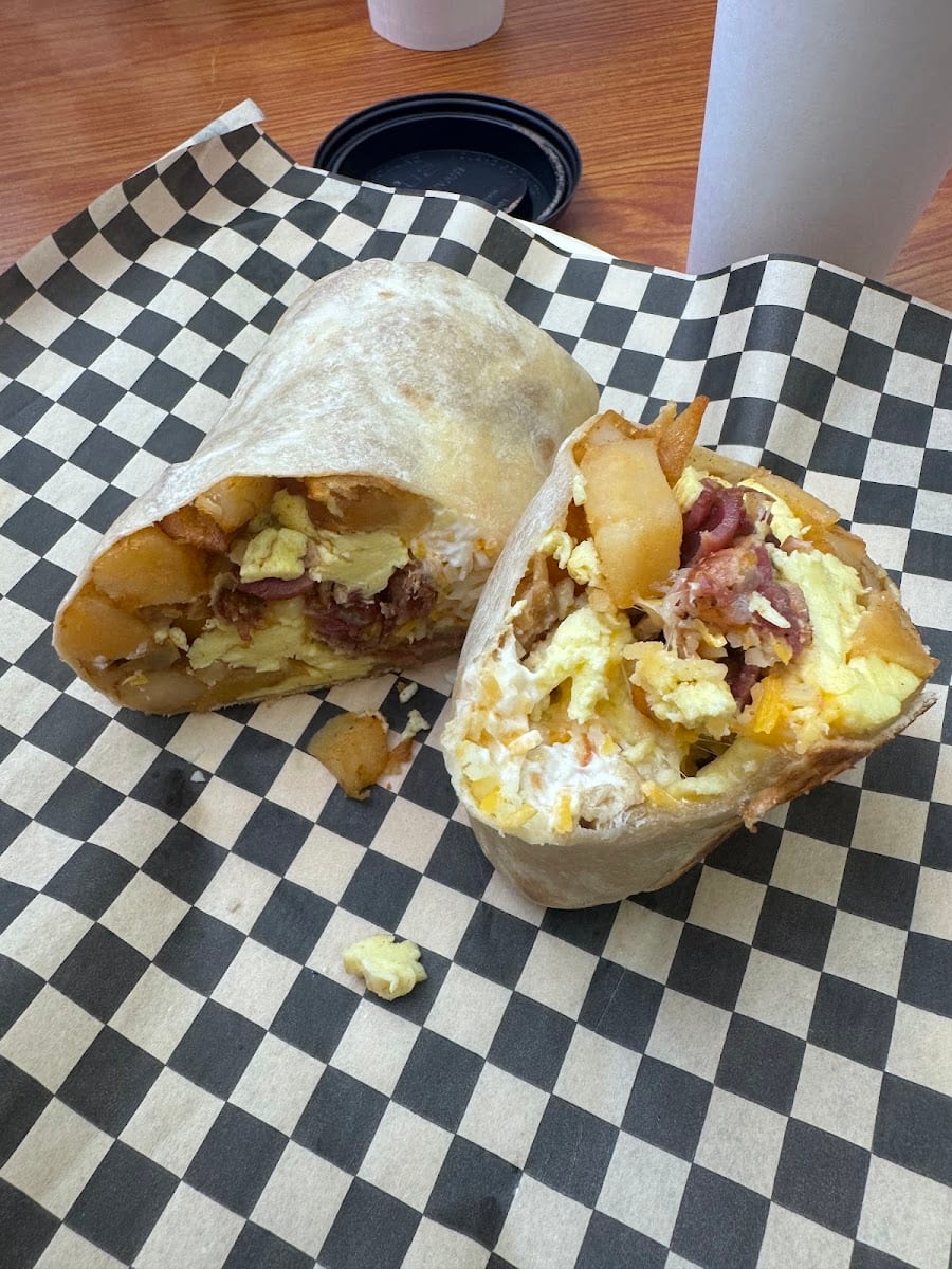 Two Sisters Cafe Breakfast & Lunch, photo 4
