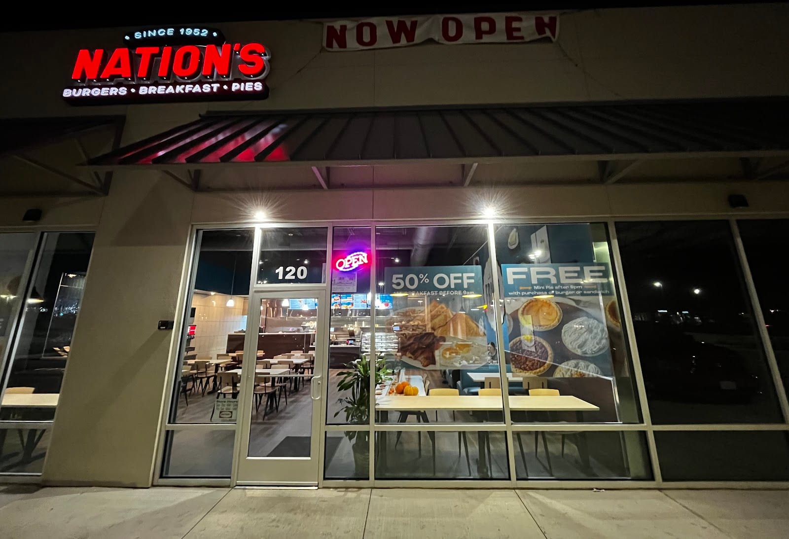 Nation's Giant Hamburgers & Great Pies, photo 2