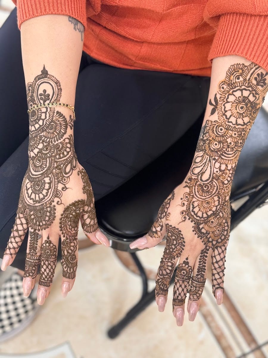 Heena Salon