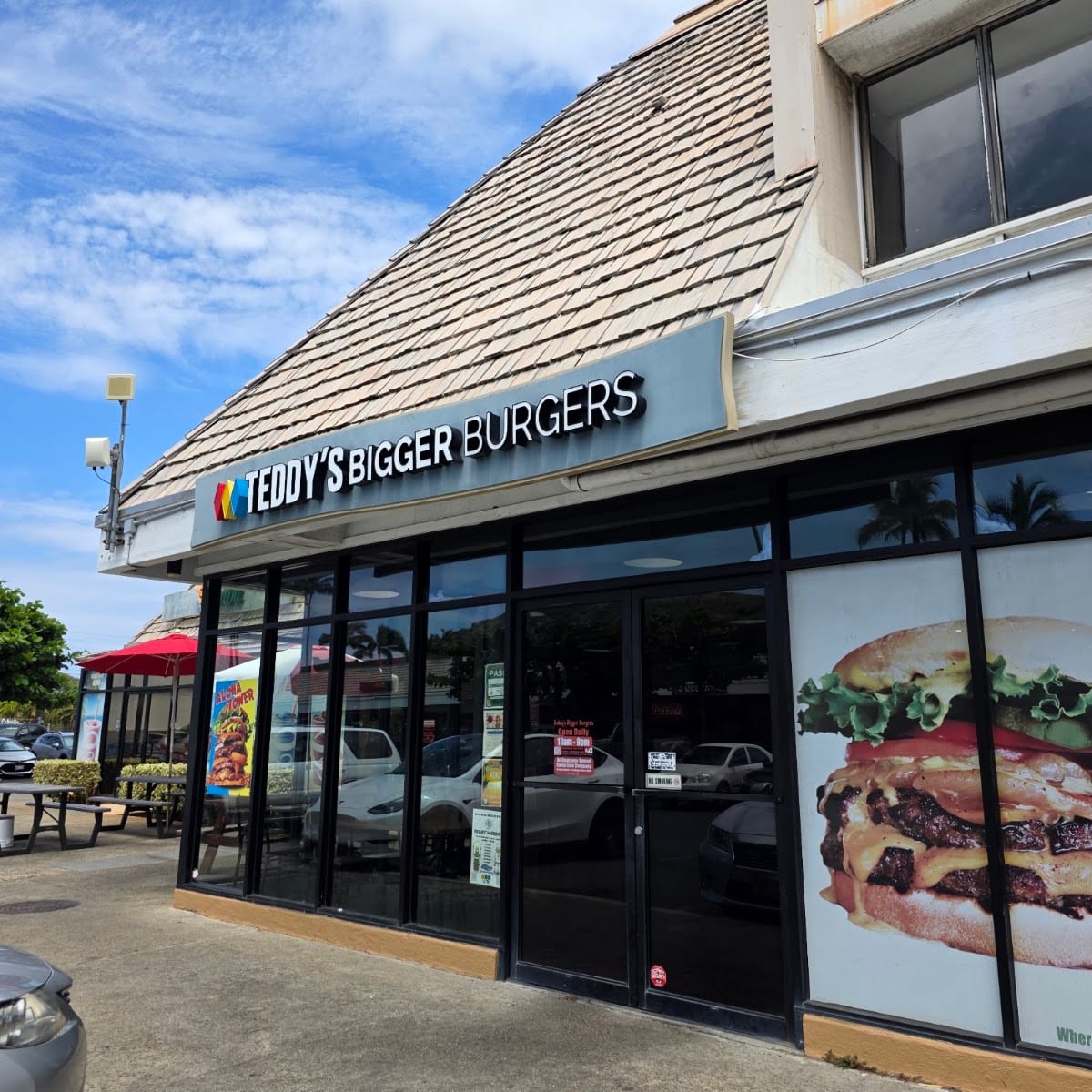 Teddy's Bigger Burgers - Hawaii Kai, photo 2