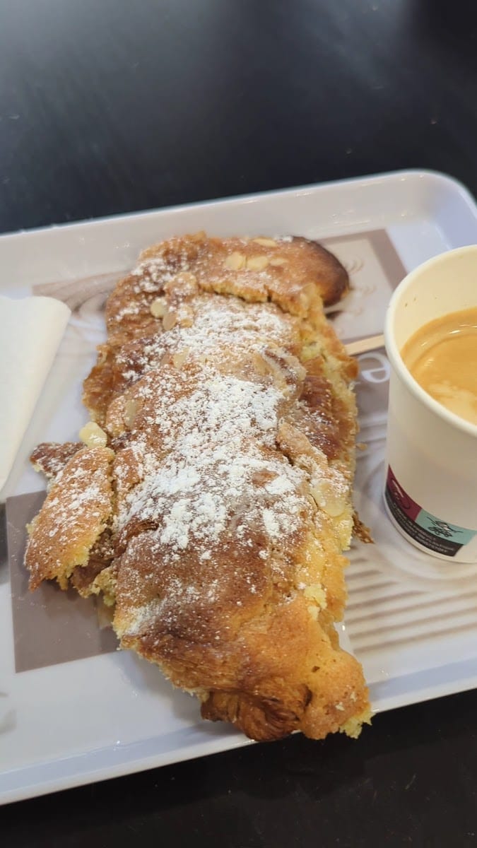 Boulangerie Batignolles bread, photo 2