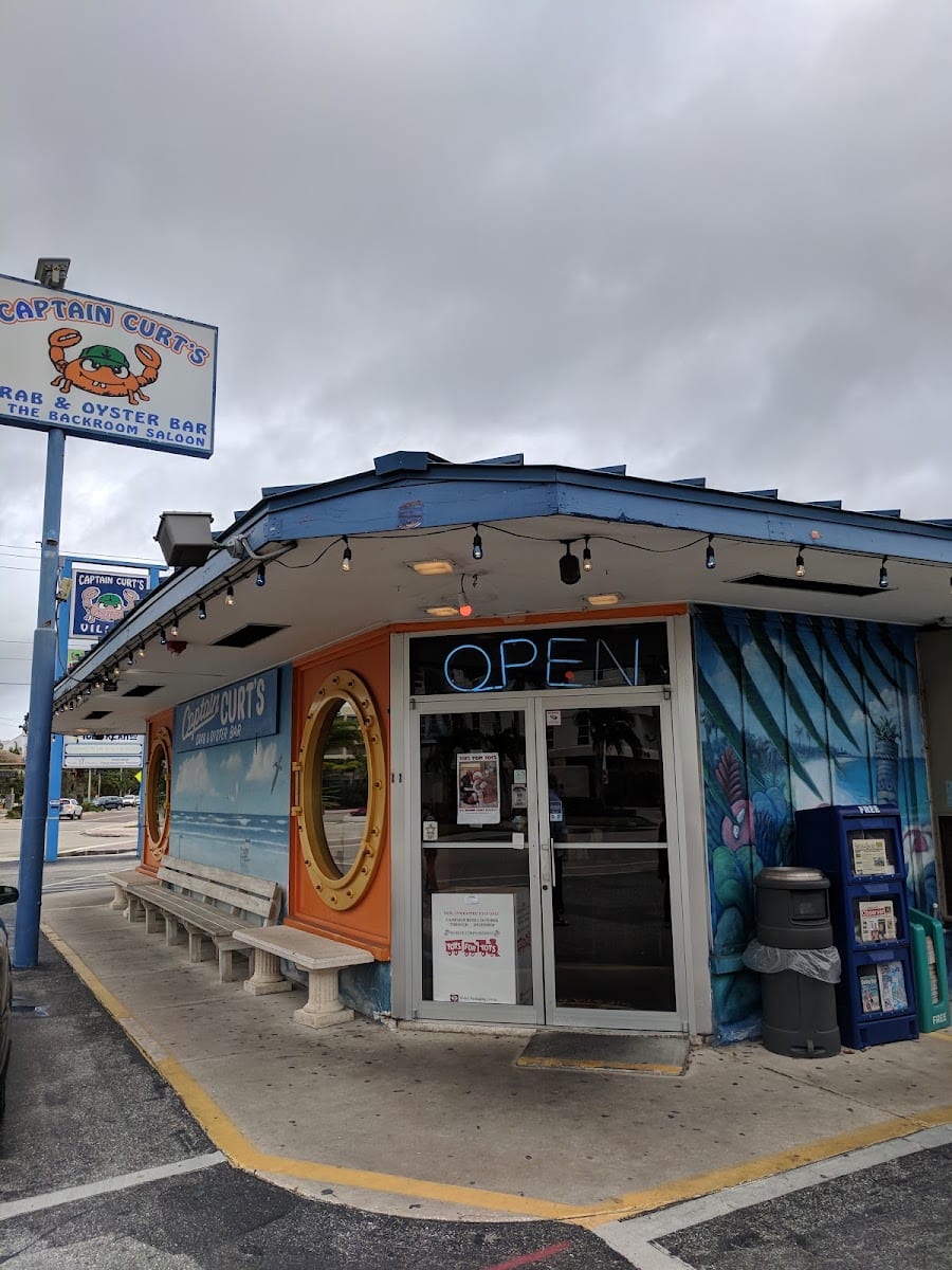 Captain Curt's Crab & Oyster Bar, photo 2