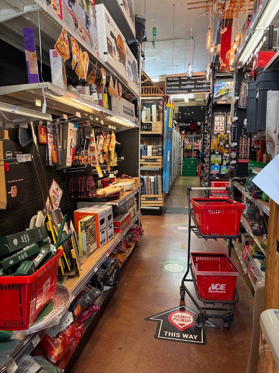 Cole Hardware, photo 3
