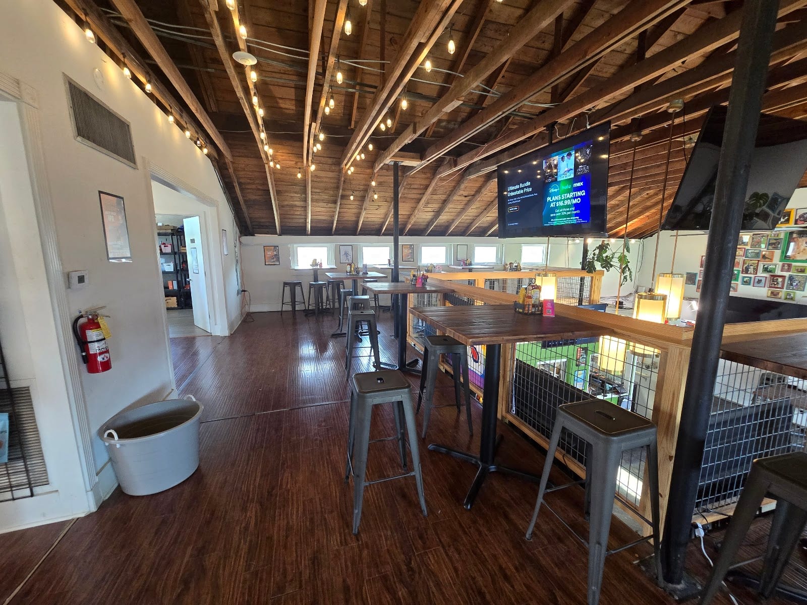 Bark Bar & Grille, photo 2