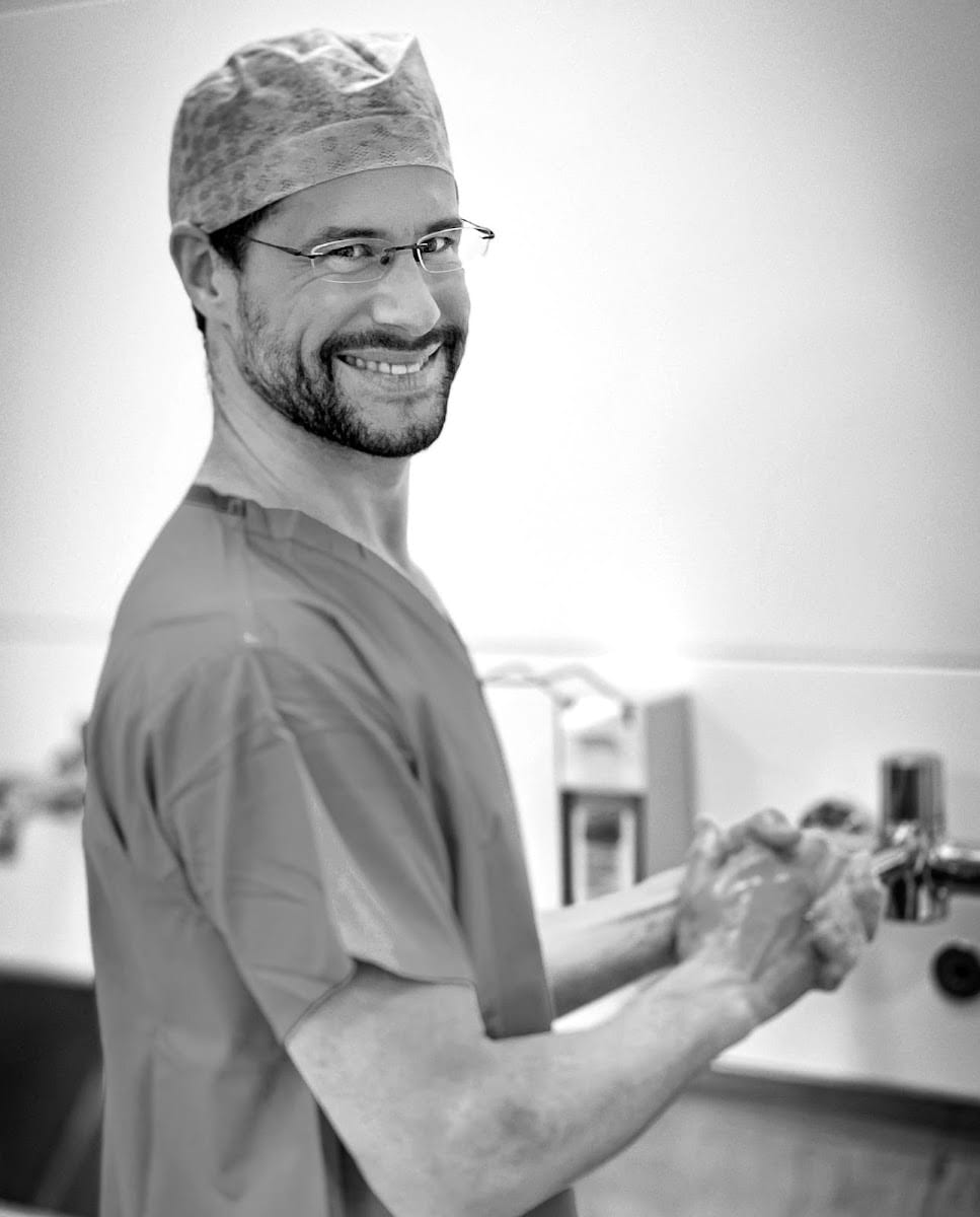 Mr David Gordon - Consultant Orthopaedic Foot and Ankle Surgeon & Keyhole Bunion Specialist, photo 2